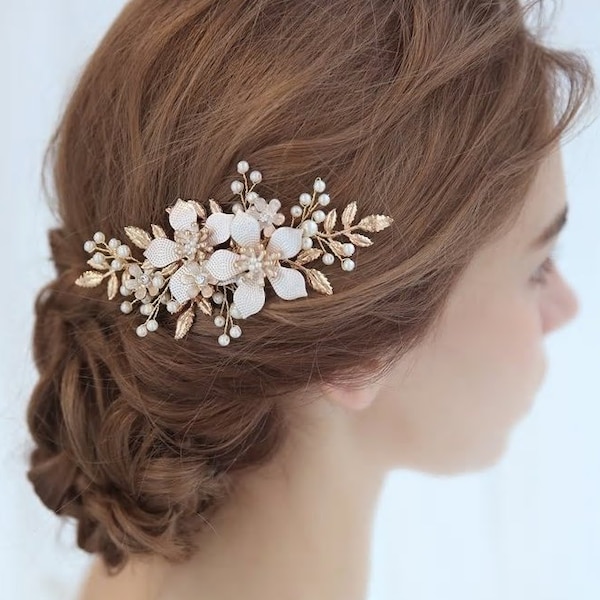 Peigne à cheveux de mariée fait main en feuille d'or floral, perle de style vintage