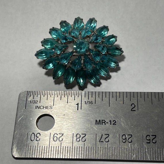 Costume jewelry brooch aqua glass Gem