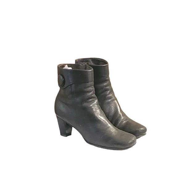 Women Vintage Leather Black Ankle Boots By Ecco Si