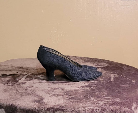 Women Vintage Black Victorian Style Pumps By Via … - image 6