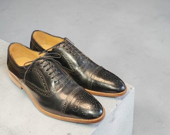 Men Black Leather Captoe Oxfords By GH Bass Co Size 9.5M