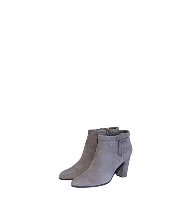 Bandolino suede hotsell ankle boots