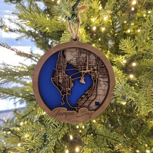 Tampa Bay Ornament, geschichtete Tampa Map Weihnachtsverzierung