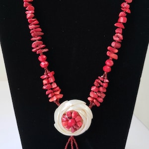 Natural Coral Necklace. Chips Coral Necklace .Gemstone Red Necklace. Mother of Pearl Necklace. Organic Coral Pendant Necklace .Coral Jewelry