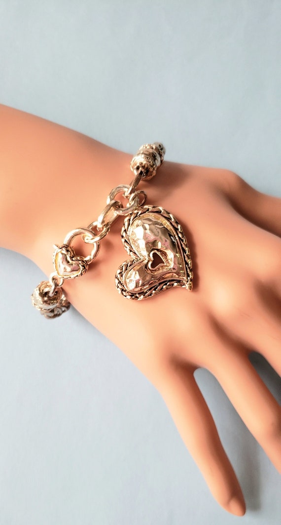 Vintage Chunky Heart  Chain Bracelet. Silver ton P