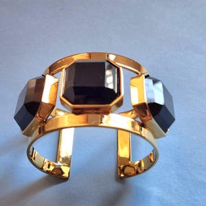 Juicy Couture Cuff Bracelet.  .Juicy Couture Chunky Bracelet. Gold Ton Juicy  Bracelet. Vintage Juicy Couture Open Link Bracelet.