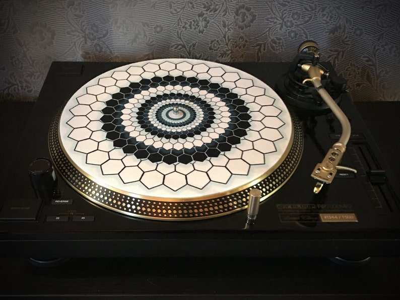 New slipmat, now I'm obsessed r/vinyl