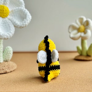 Zonnebloem dinosaurus geen naai haakpatroon, vlinder dinosaurus haakpatroon, Bee-rex haakpatroon, geen naai Amigurumi haakpatronen afbeelding 3