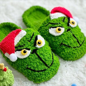 Crochet Christmas Pattern, Grinch Slippers Crochet, Santa Claus & Reindeer Slippers Pattern ...