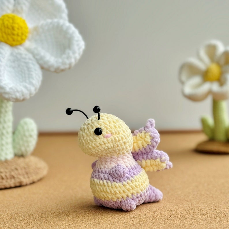 Sunflower Dinosaur No Sew Crochet Pattern, Butterfly Dinosaur Crochet Pattern, Bee-rex Crochet Pattern, No Sew Amigurumi Crochet Patterns zdjęcie 5