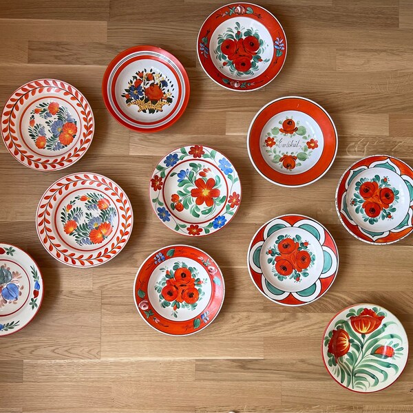 MIX and MATCH Hungarian ceramic wallplates in traditional colors, Vintage peasant plates, Hungarian ceramic plates