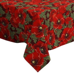 Pode incluir: Toalha de mesa vermelha com um padrão de flores de papoula. A toalha de mesa é feita de um tecido macio e durável, perfeita para adicionar um toque de elegância a qualquer mesa de jantar.
