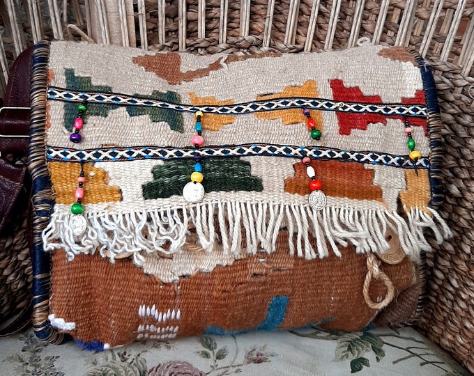 Old Rug Hand-made Shoulder Bag, Natural Dyed Hand-woven Rug Beaded Purse, Genuine Leather Detailed Antique Boho Bag, Personalized Gift Women