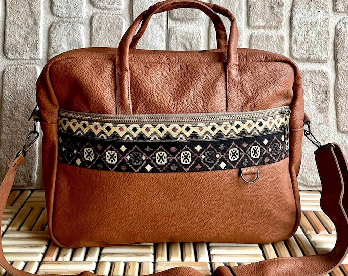 Personalized Real Leather Messenger Bag,Artisan Unique Design Laptop Case, Unisex Travel Bag, Elegant Casual Accessories, Gift For Business