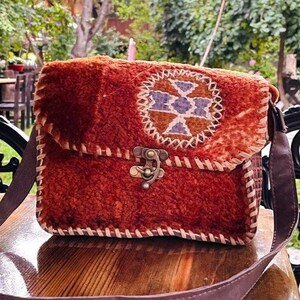 Sac cousu main naturel en cuir camel, sac à bandoulière unique brodé rectangle de couleur marron, cadeau d'anniversaire à personnaliser, style cow-boy occidental