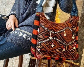 Soft Natural Dyed Wool Rug Tote Bag, Genuine Leather and Kilim Hybrid Shoulder Bag, Winter Outfit Accesory, Personalized Gift For Mom