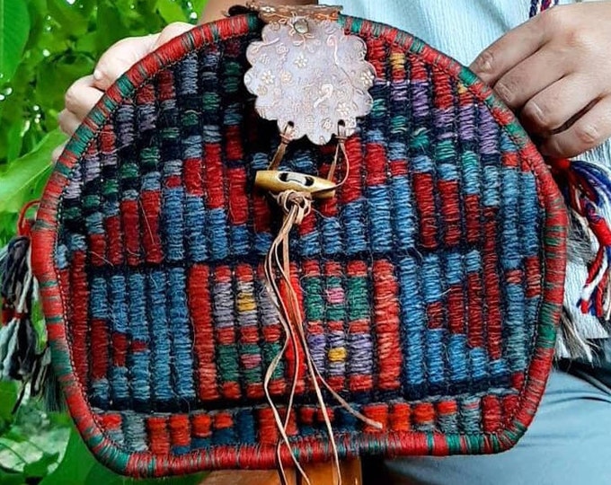 Personalized Handmade Oval Crossbody Rug Carpet Bag,Natural Wool Shoulder Purse Leather Detailed Rug Sling Bag, Aesthetic Personalized Gift