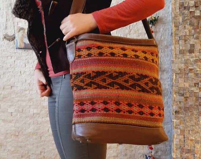 Handmade Boho Carpet Bag: Personalized Leather Strap Shoulder Bag