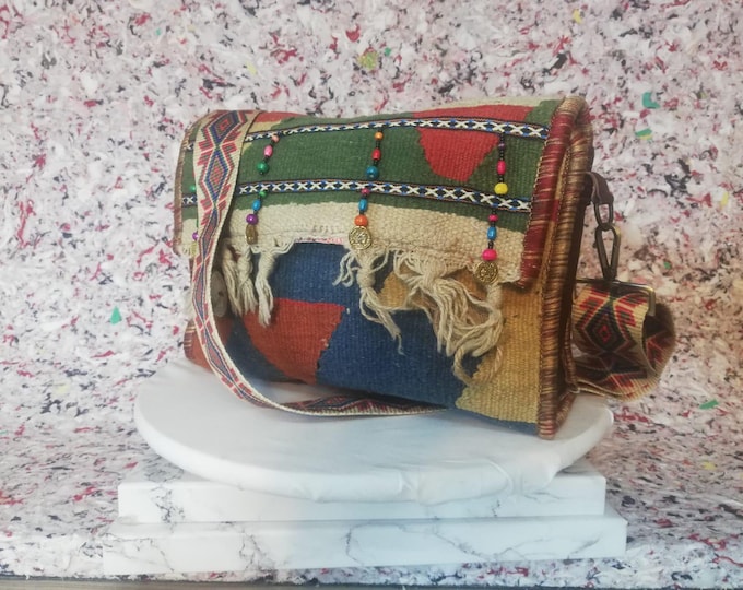 Handmade Wool Rug Crossbody Bag: Bohemian Guitar Strap Purse