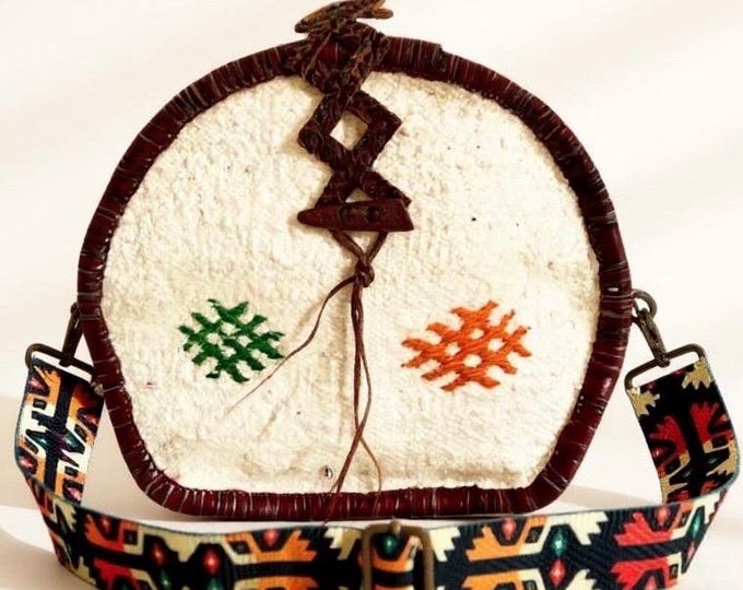 Handwoven Kilim Crossbody Bag: Ivory Oval Shoulder Bag with Guitar Strap
