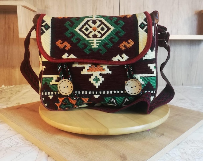Tribal Pattern Rug Messenger Bag For Women, Rectangle Burgundy Courier Bag, Casual City Side Bag, Personalized Gift For Sister, Best Friend