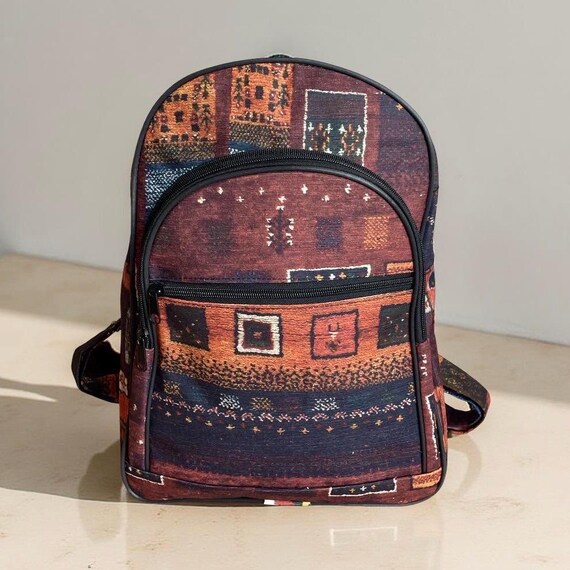 Kilim Pattern Fabric Backpack: Personalized Ethnic Travel  display picture 3