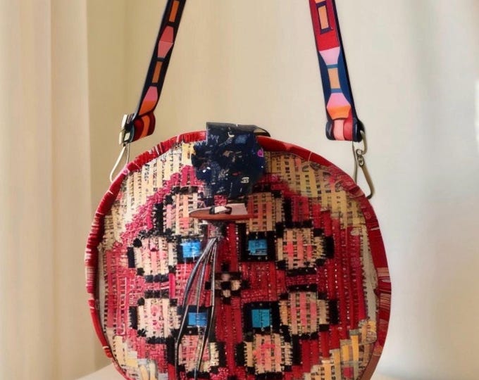 Handmade Vintage Kilim Crossbody Bag – Boho Shoulder Purse – Unique Wool Rug Bag – Valentine’s Day, Birthday & Christmas Gift for Her