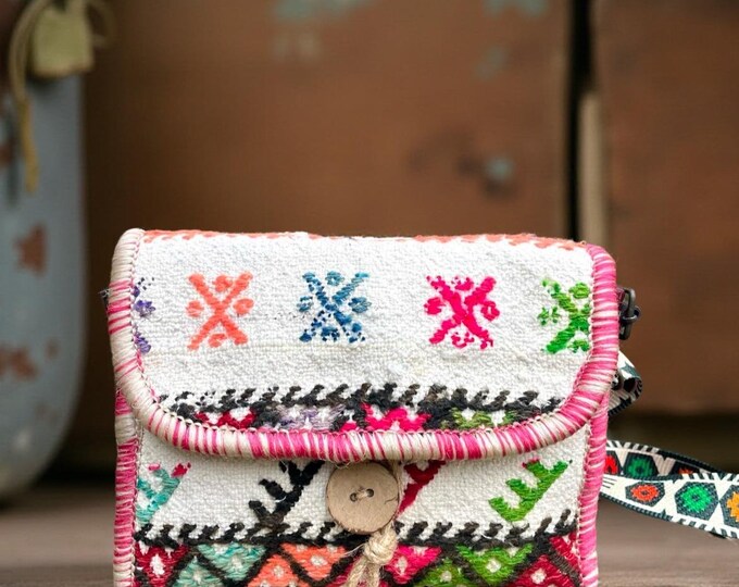 Personalized Vintage Boho Mini Crossbody Hand-Woven Kilim Rug Carpet Bag, Guitar Style Strap Crossbody Purse, Boho Lover Personalized Gift