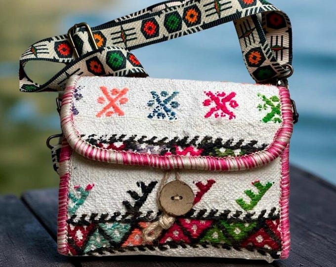 Vintage Boho Mini Crossbody, Hand-Woven Bohem Rug Bag, Guitar Style Strap Kilim Crossbody Sling Purse, Personalized Cute Gift For Sister