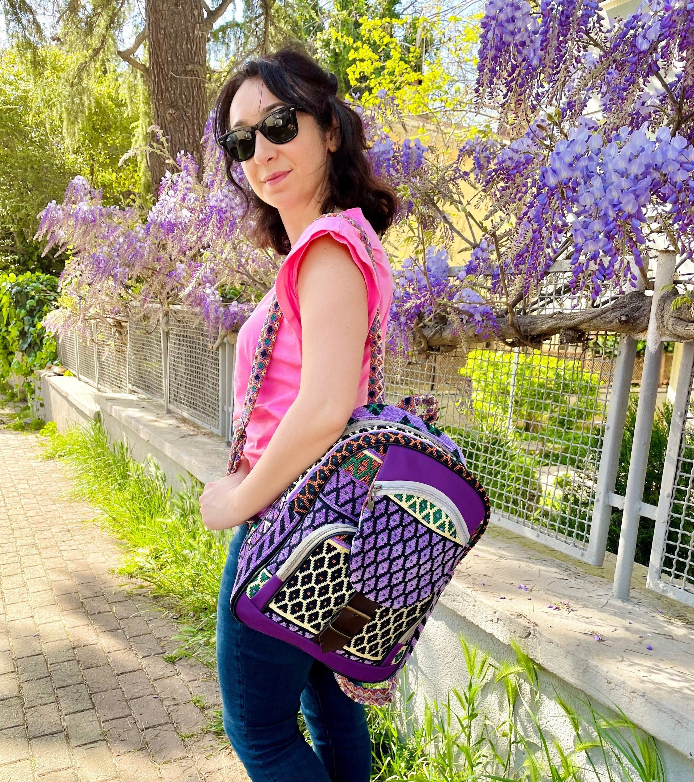 Violet Rug Fabric Sport Large Backpack, Fish Scale Pattern Concealed Zipper  Rucksack, Purple Tote Backpack, Personalized Valentine's Gift