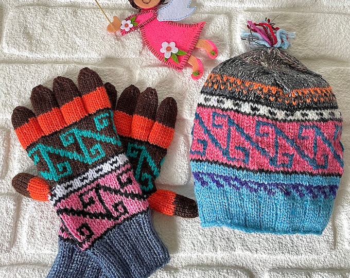 In Gift Box Hygge Winter Set, Knitted Multicolor Cozy Mittens and Beanie For Women Christmas Gift, Warm Soft And Comfortable, Xmas Gift Wrap