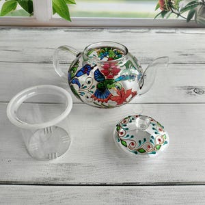Tetera de vidrio de colores Tetera personalizada Regalos de colibrí Regalo de fiesta de té Regalo para nuevo hogar Juego de té Regalos de pájaros Tetera pintada a mano imagen 5