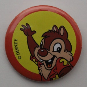 1990s CHIP'N DALE Badge (Disney Club) - Diameter 1.6" (4.2 cm) - New Rescue Rangers - Brand New, Vintage & HTF