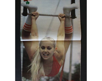 1970 DALLAS LUCY Poster Spanisch Vintage Artikel 43 x 28 cm. (43 cm x 28 cm, guter bis sehr guter Zustand) Charlene Tilton (Lucy Ewing)