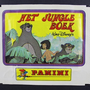 Pack de cartas coleccionables selladas EL LIBRO DE LA SELVA 1981 de Panini - 8,5 x 6 cm (3,3" x 2,4") - Walt Disney - Artículo holandés antiguo - Mowgli, Baloo