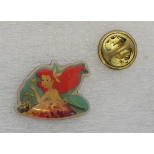 1989 The Little Mermaid ARIEL Lapel Pin 0.7&quot; x 0.9&quot; (1.75 x 2.25 cm.) Walt Disney