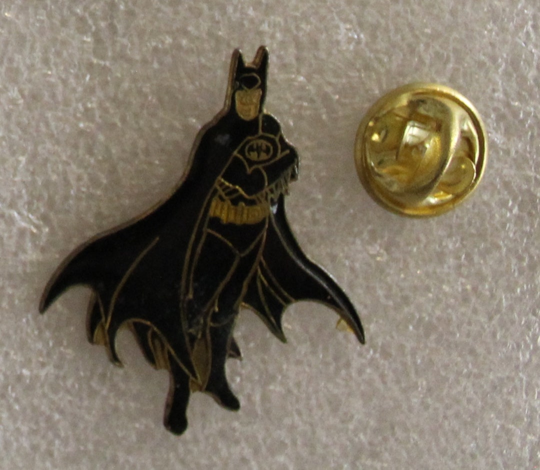 1990s BATMAN Lapel Pin [standing] 3.5 X 3 Cm ( 1.4