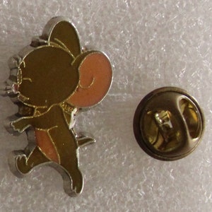 1990s TOM & JERRY Lapel Pin - Walking Jerry - 3 x 1.5 cm (1.2&quot; x 0.6&quot;) - Hanna Barbera - VHTF