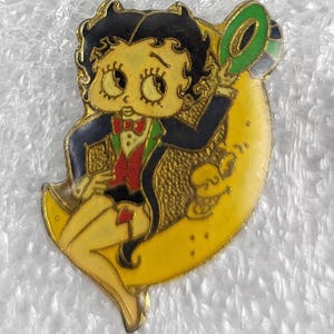 1980s BETTY BOOP Lapel Pin 1.1" x 0.8" (2.75 x 2 cm) Cabaret M Fleischer Very Rare