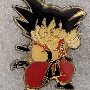 1980s SON GOKU 1.25&quot; x 0.75 (3.2 x 2 cm) Dragon Ball Original Vintage Item - Oversized