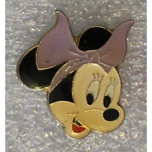 1980er Jahre MINNIE MOUSE KOPF Anstecknadel 1" x 0.8" (2,5 x 2 cm) Disney Nestle Promo Exclusiver Artikel