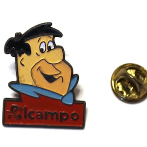 1990s FRED FLINTSTONE Lapel Pin - Spanish Promotional Item - 3 x 2.5 cm. (1.2&quot; x 1&quot;) - The Flintstones - Hanna Barbera