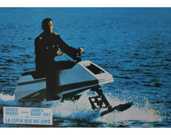 Tarjeta de vestíbulo de James Bond 007 de 1977, La espía que me amó - Artículo vintage original español - Roger Moore n.° 1