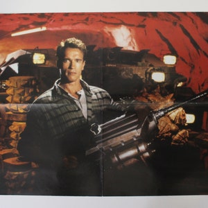 1990 TOTAL RECALL (Arnold Schwarzenegger) + The hunt for the Red October Poster - Double-Sided - Spanish Vintage 21&quot; x 16&quot; (53.5 x 41 cm.)