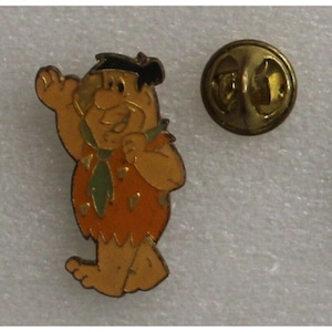 1980s FRED FLINTSTONE Lapel Pin 3 x 1.75 cm (1.2&quot; x 0.7&quot;) The Flintstones Hanna-