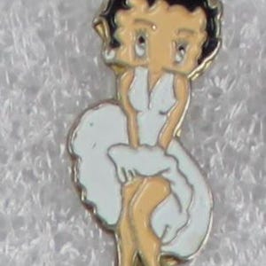 1980s BETTY BOOP Lapel Pin 1" x 0.4" (2.5 x 1 cm.) Marylin Monroe M Fleischer Rare