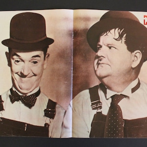 1970s Stan LAUREL & Oliver HARDY Poster - Spanish Vintage by Lecturas - 47 x 31 cm. ( 18.5&quot; x 12.25&quot; ) - Very Hard To Find