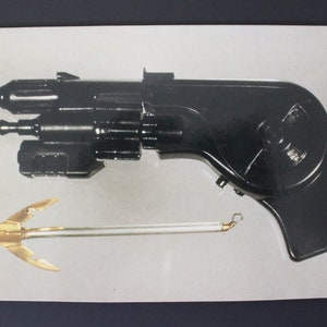 Cartolina con pistola rampino di Batman del 1989, raro articolo promozionale spagnolo d'epoca, DC Comics (film di Tim Burton), 4,1" x 5,9" (10,5 x 15 cm). Non è un giocattolo!!