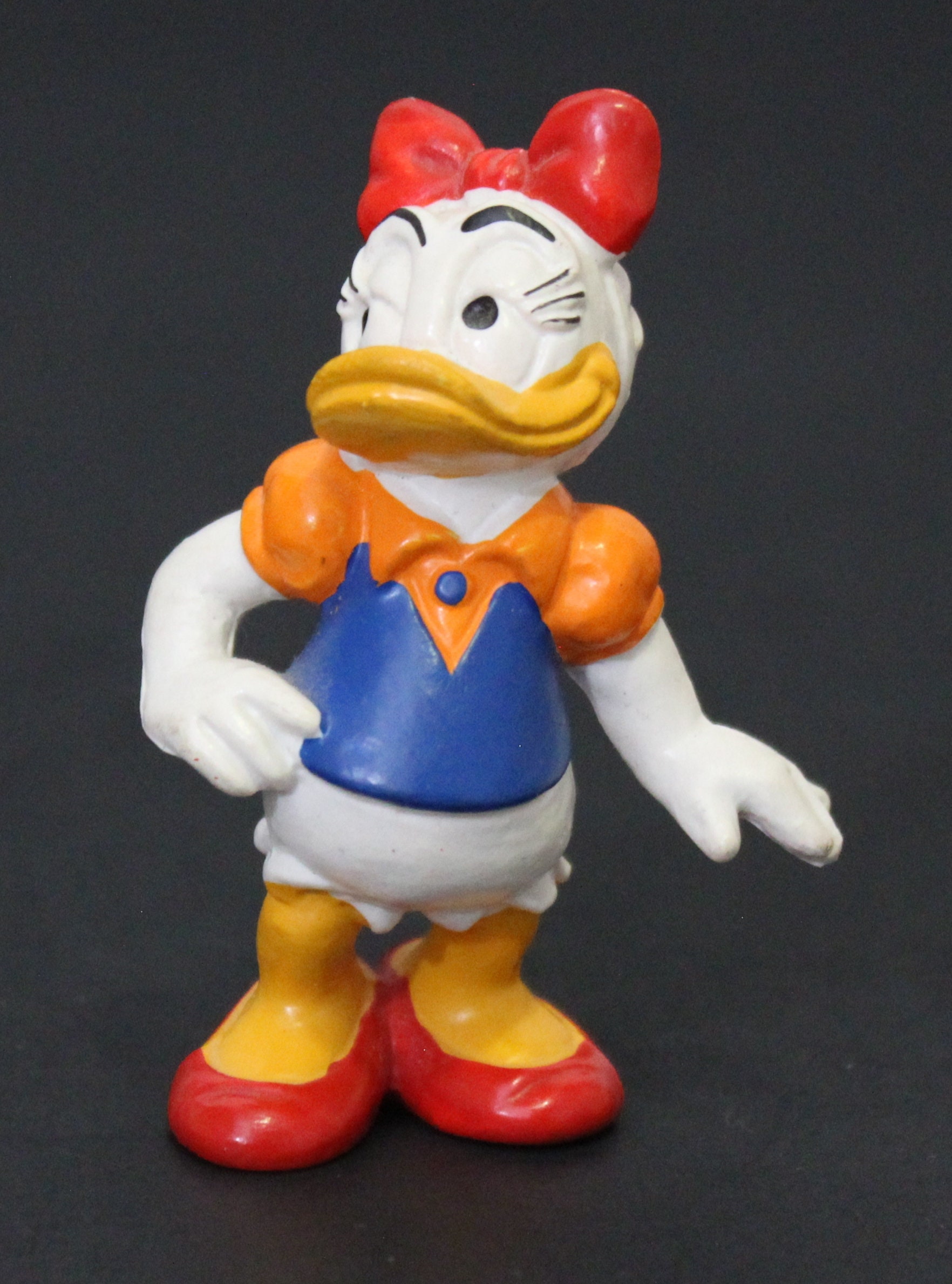daisy duck figures