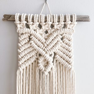 Modern Macrame Wall Hanging - Boho Macrame - Elegant Macrame Wall Hanging - Boho Wall Hanging - Macrame Mural - Macrame Wall Art - “Nala”